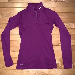 Size XS Nike Pro quarter zip